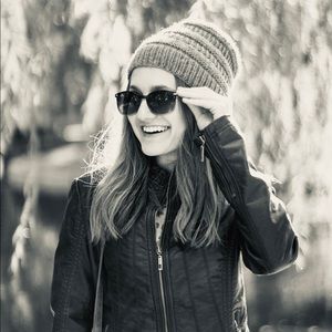 Meet your Posher, Rebecca